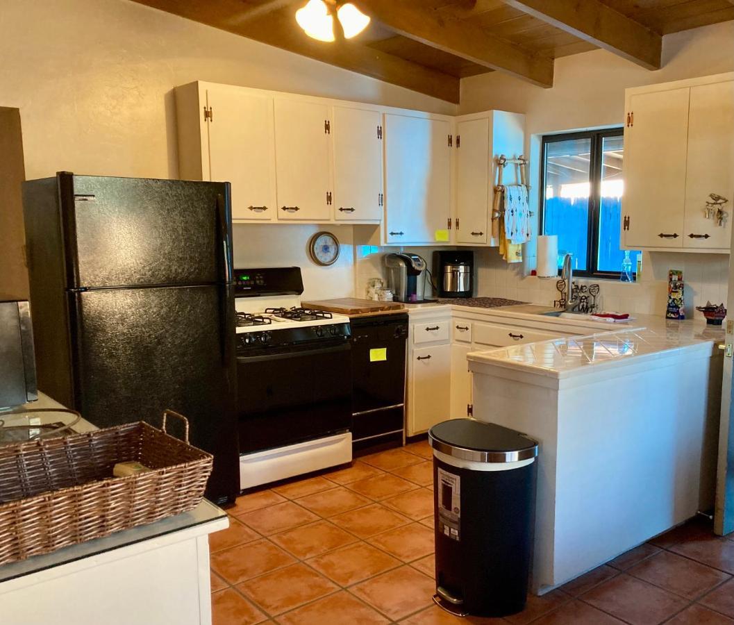 Casa Azul - Cute Centrally Located Adobe With Large Fenced Outdoor Living For Pets And Adults, Non-Smoking Tucson Esterno foto